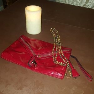 Red purse/wristlet 🔥🔥🔥